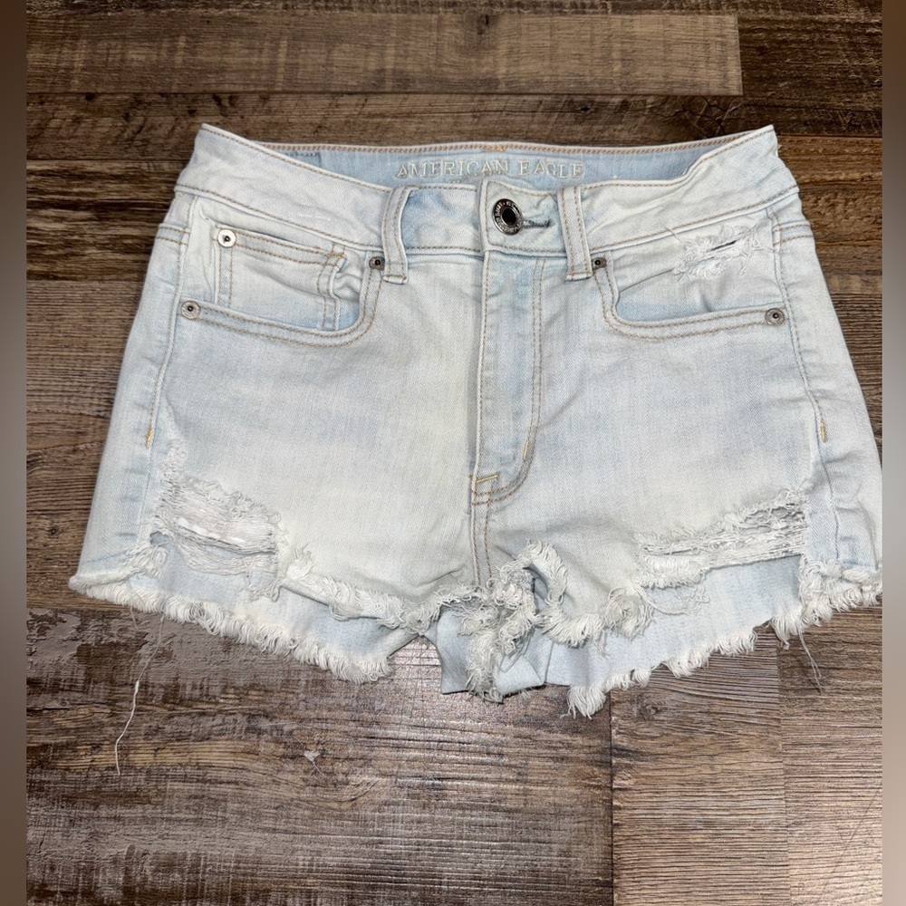 American Eagle Hi-Rise Shortie Distressed Denim Shorts Light Wash Size 2